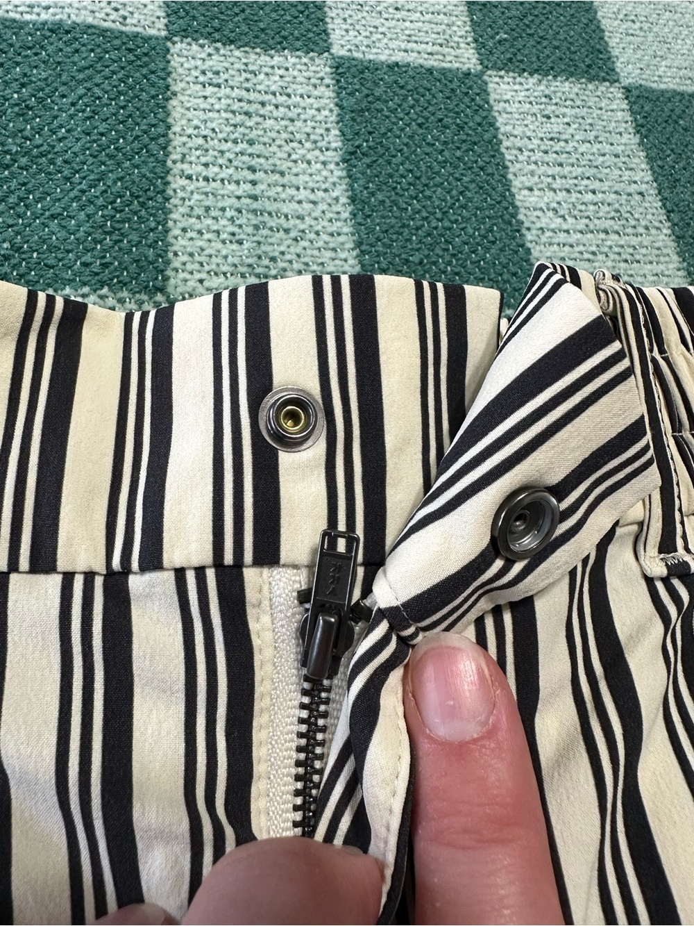 Wilson Carry Golf Shorts Womens Striped Stretch‎ Lightweight Size Small - Picture 4 of 10